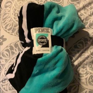 PINK Blanket
